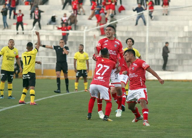 Cienciano inicia la Liga 2 con el pie derecho y golea 5-2 al Coopsol (FOTOS)