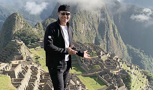 Chayanne recargó energía en Machu Picchu y hasta probó chicha de jora en Cusco (VIDEO-FOTOS)