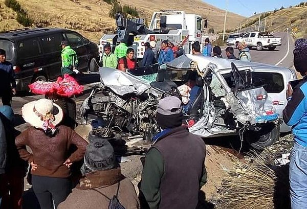 Choque de vehículos deja un muerto y varios heridos en Cusco (FOTOS)
