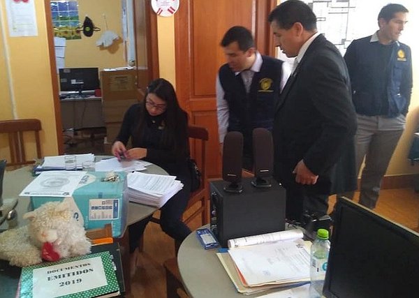 Fiscalía Anticorrupción allana la Dirección de Salud II en Andahuaylas