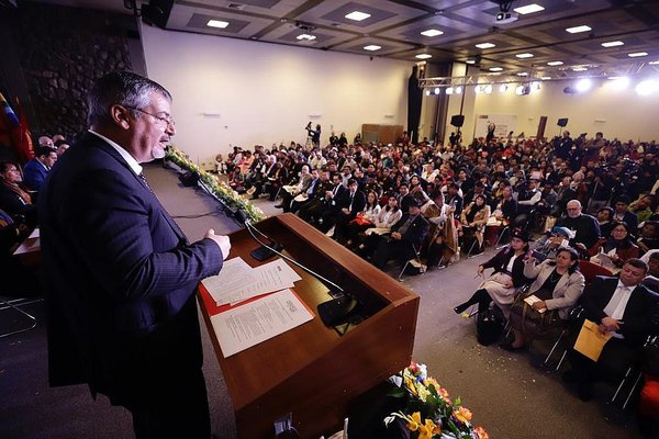 Ministro de Cultura inaugura Congreso Regional de Lenguas Indígenas en Cusco