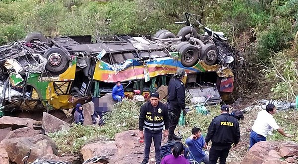 Denuncian a empresa de transportes Palomino tras accidente con 23 fallecidos