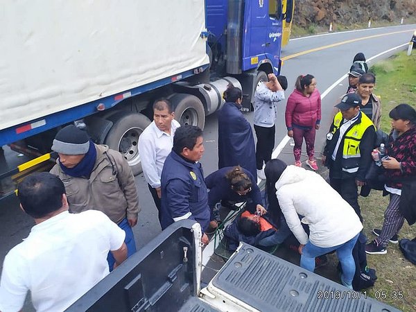 Patrullero que iba a socorrer a heridos de vuelco sufre accidente en Cusco