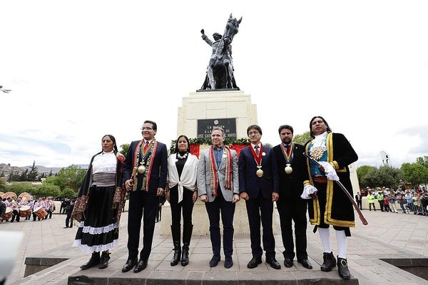 Ministro de Cultura dirigió en Cusco ceremonia en honor a Túpac Amaru II (FOTOS)